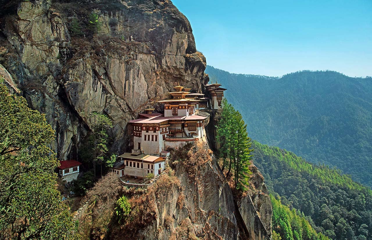 INTERNATIONAL TOURS 8 Bhutan Tour