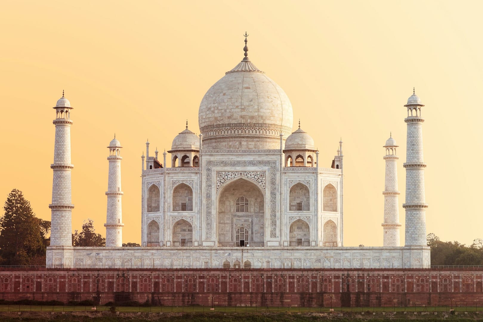 Taj Mahal Parikrama scaled